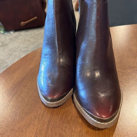 Not Rated women’s ankle boots size 7.5. - Picture 2 of 7